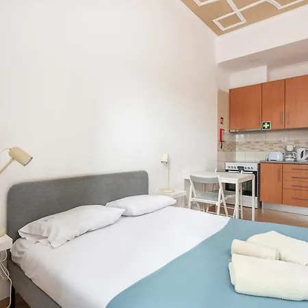 Blife Salinya Private At N125 Homestay Olhao